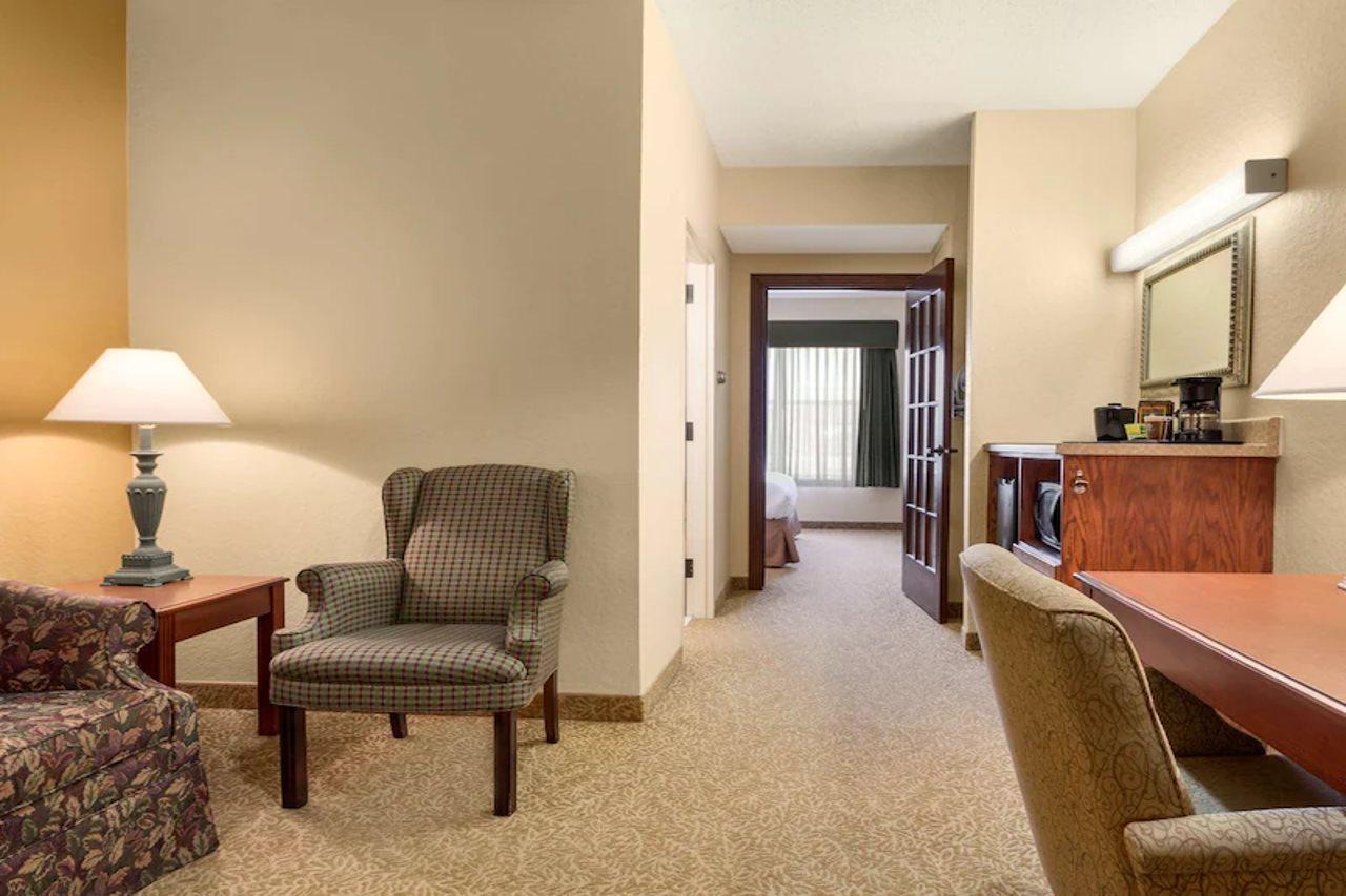 Sonesta Essential Iah Airport Jfk Boulevard - Newly Renovated Houston Exterior photo